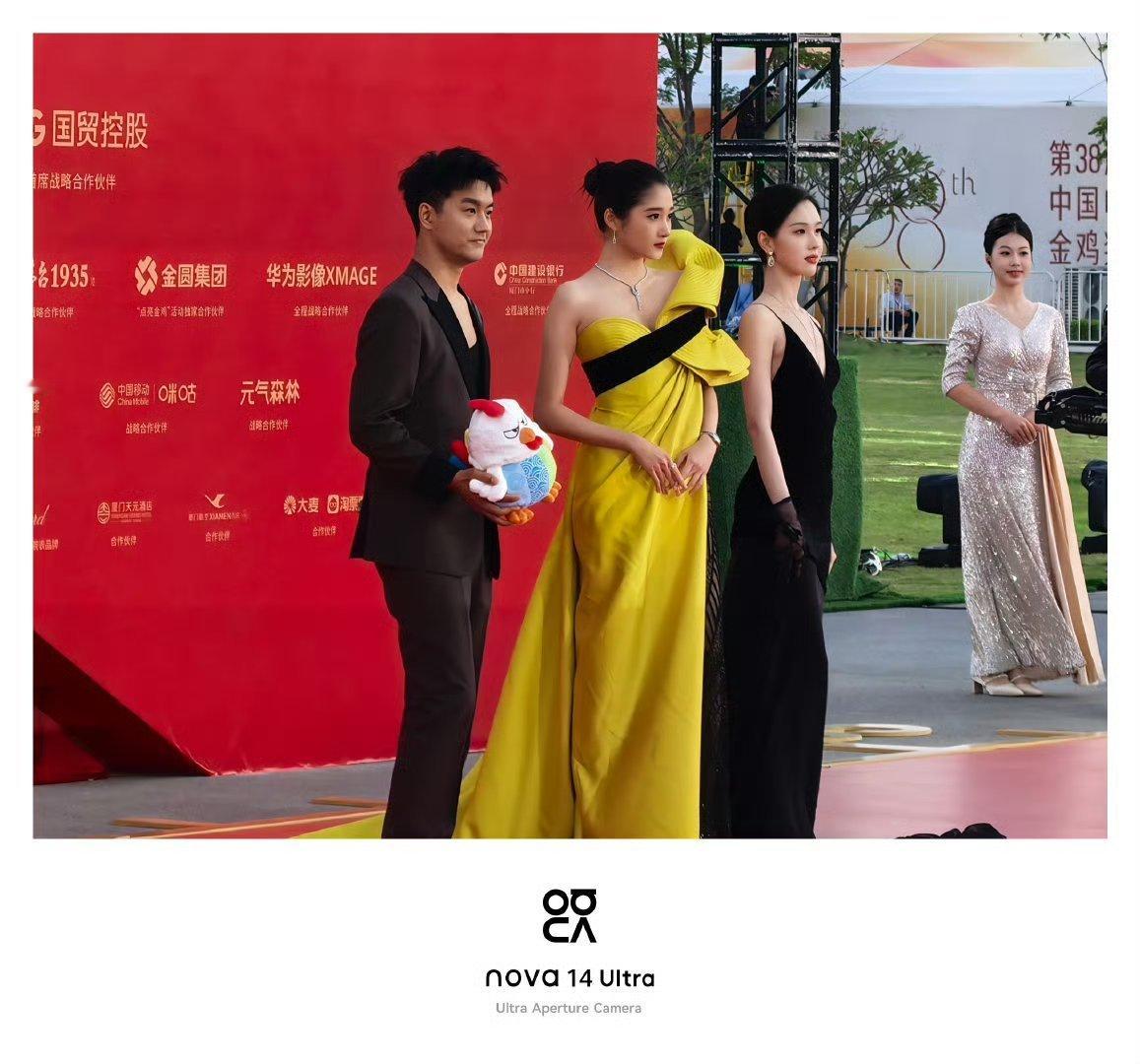 这次金鸡关晓彤的金鸡奖妆造简直杀疯了！从整体气场到细节把控都全程在线，nova 