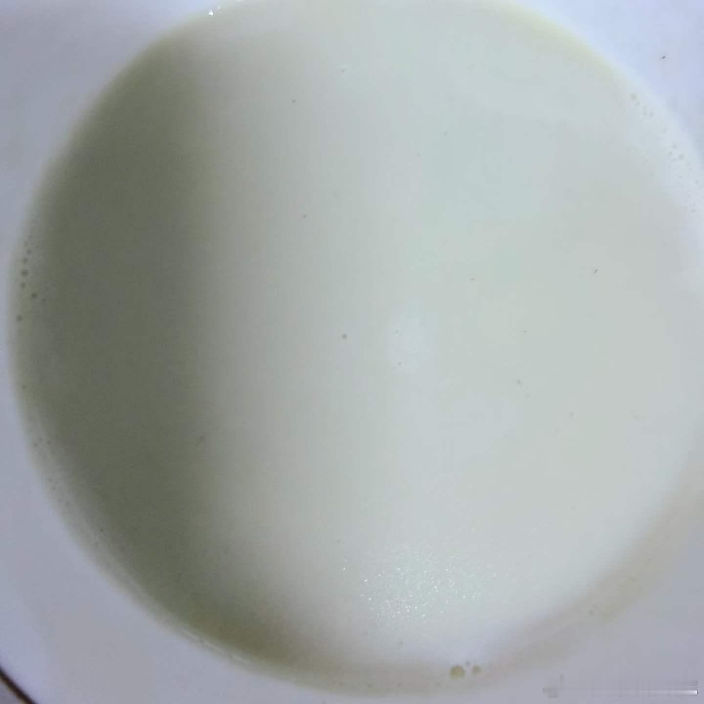 秋燥 锁住“津液” 给身体补水💦豆浆配料：绿豆 小米 莲子 茯苓       