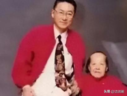 李敖曾经说：“人性是经不起考验的，我在坐牢的时候，把房子转到了我妈名下，让妈妈帮