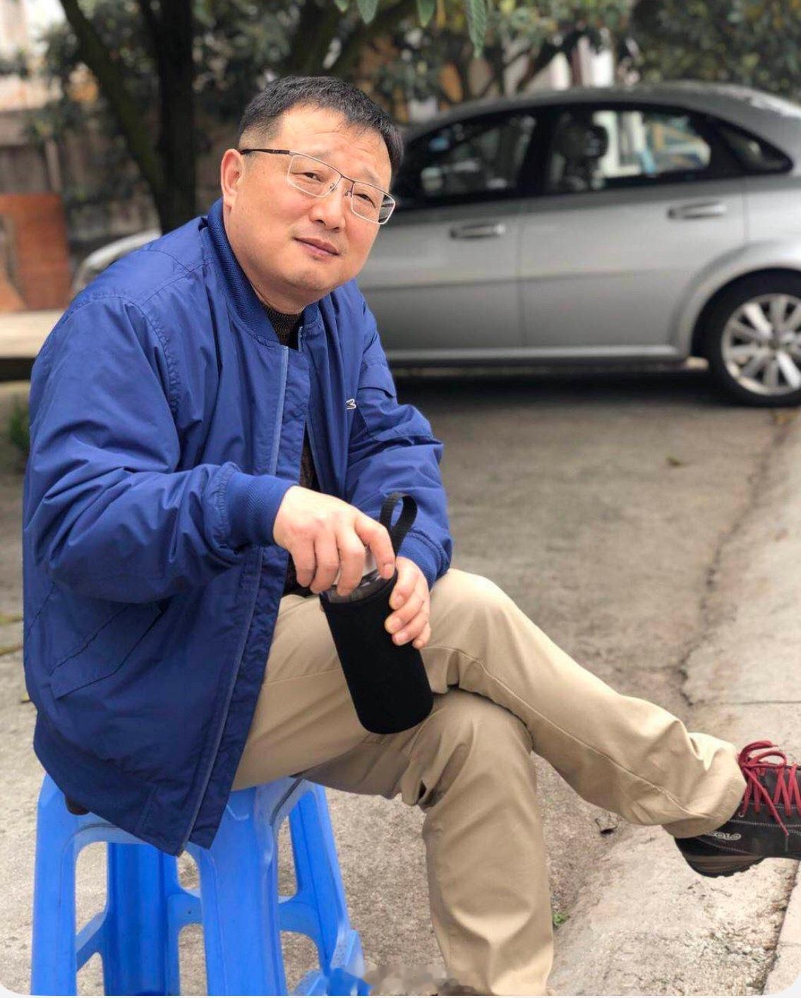 西安赛格商场高层多处已加上护栏西安发生的这件事，赛格的回应来了，最让我意外的是，