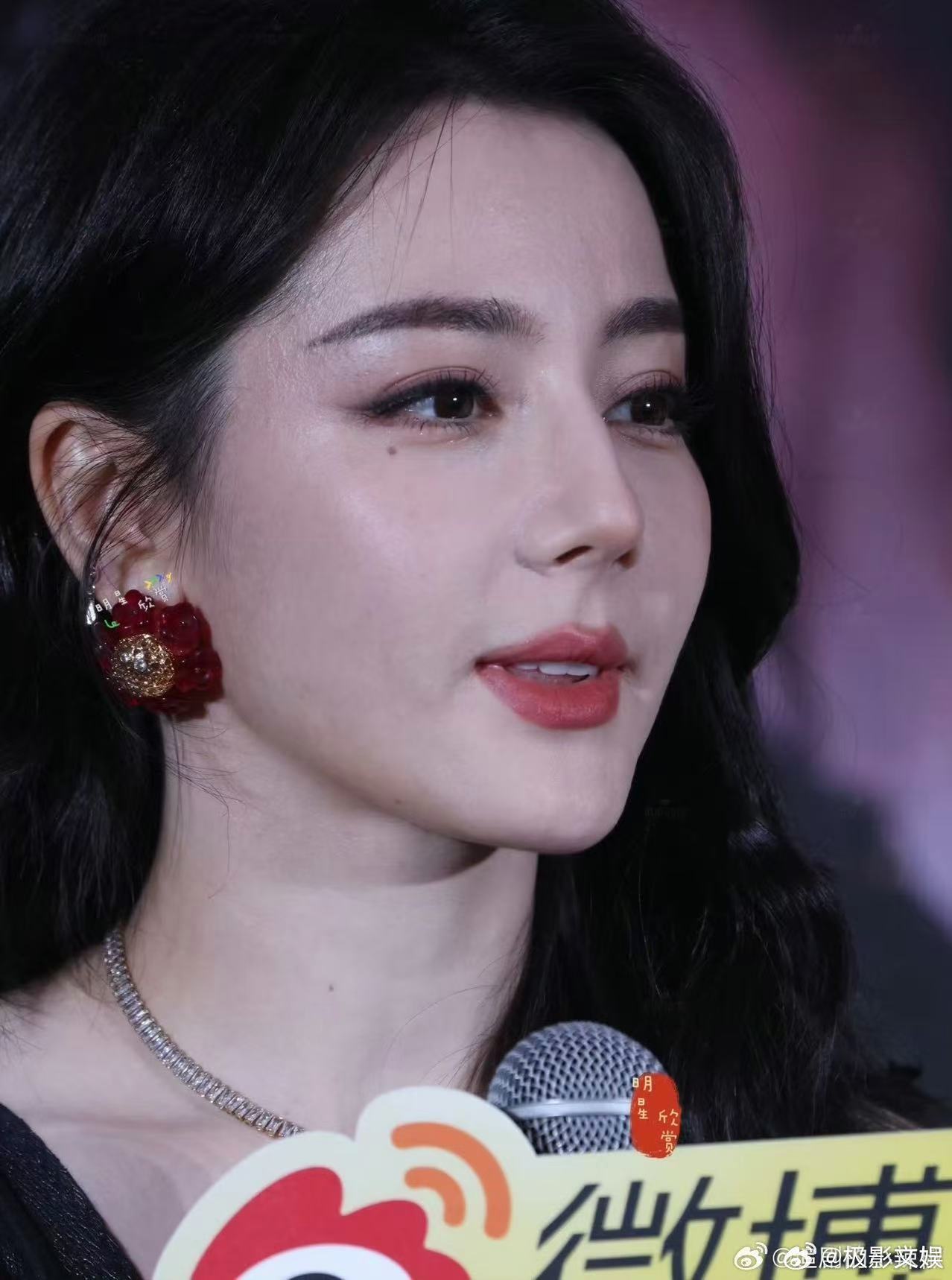 迪丽热巴无滤镜生图迪丽热巴无滤镜纯生图迪丽热巴无滤镜纯生图，哇塞哇塞，真不错 