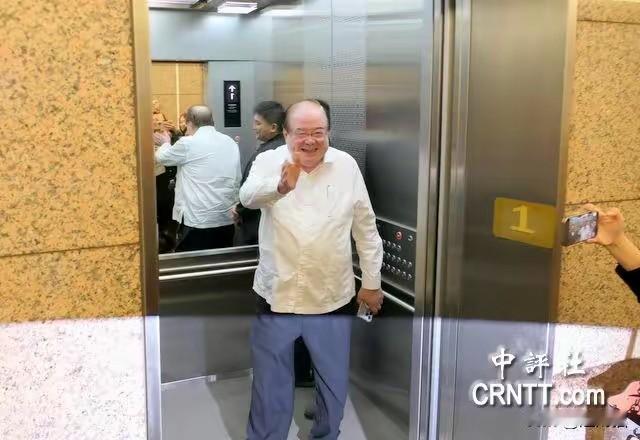 李乾龙交接揭国民党人事玄机：“老干新枝”不是空话
 
即将接任中国国民党副主席兼