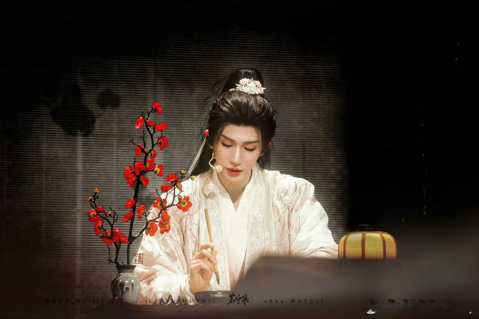 浪姐四公 披哥帮唱乘风2026辟谣了，感觉不带刘宇就像没热度一样，不过既然已经带