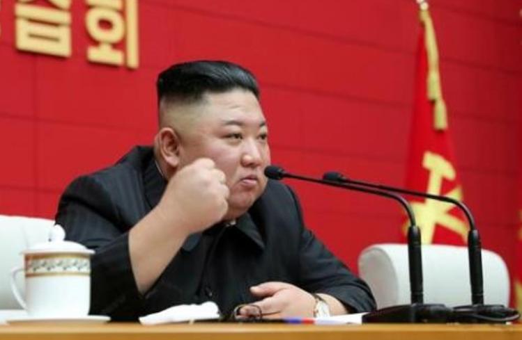 就在刚刚，

金正恩公开做出一个重大表态，提到了台湾。

据朝鲜官方媒体报道，朝