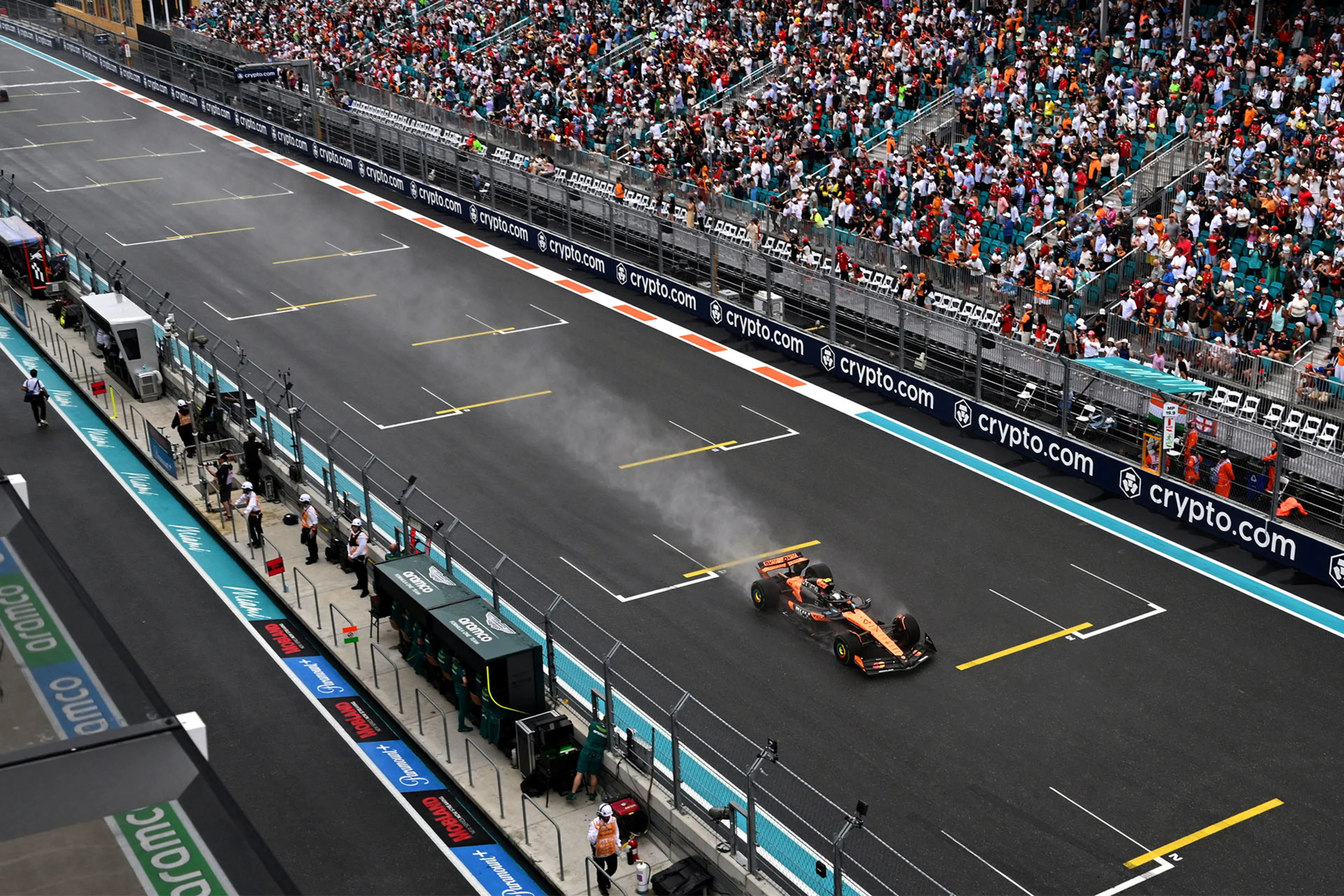 更新版的F1运动规则:在雨天情况下将禁止加速模式的使用由于F1车手们对在雨天情况