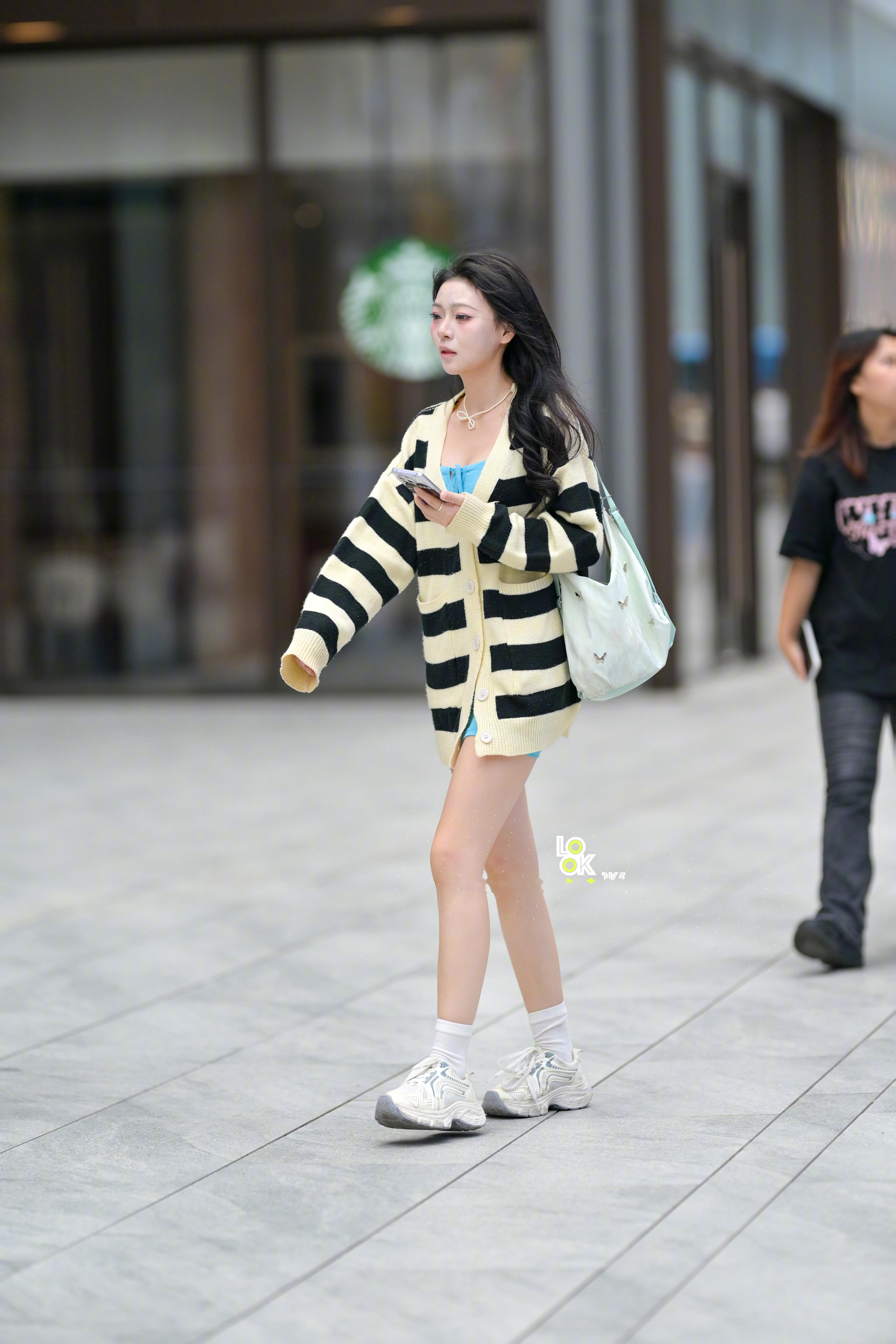 好像有点急事的样子 ​​​