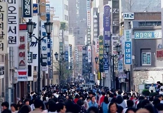 看来韩国人脑子要比日本人清醒得多！韩国专家认为，在中国近海，不要说日本，美国也不