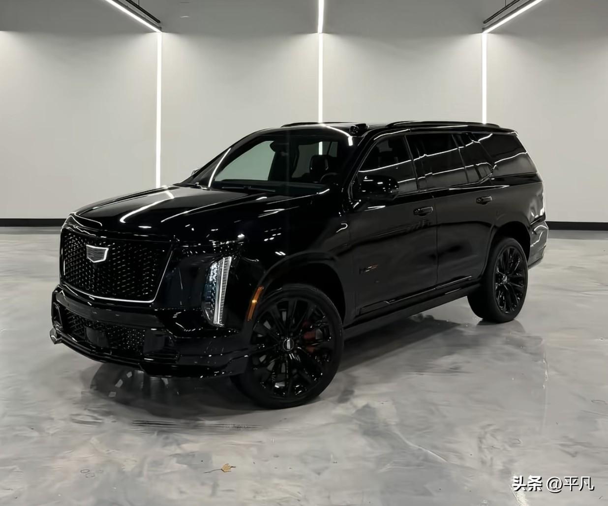 刚跟修车厂朋友吃饭，聊到凯雷德，他一句大实话点醒我，买这车的人根本不会问“值不值