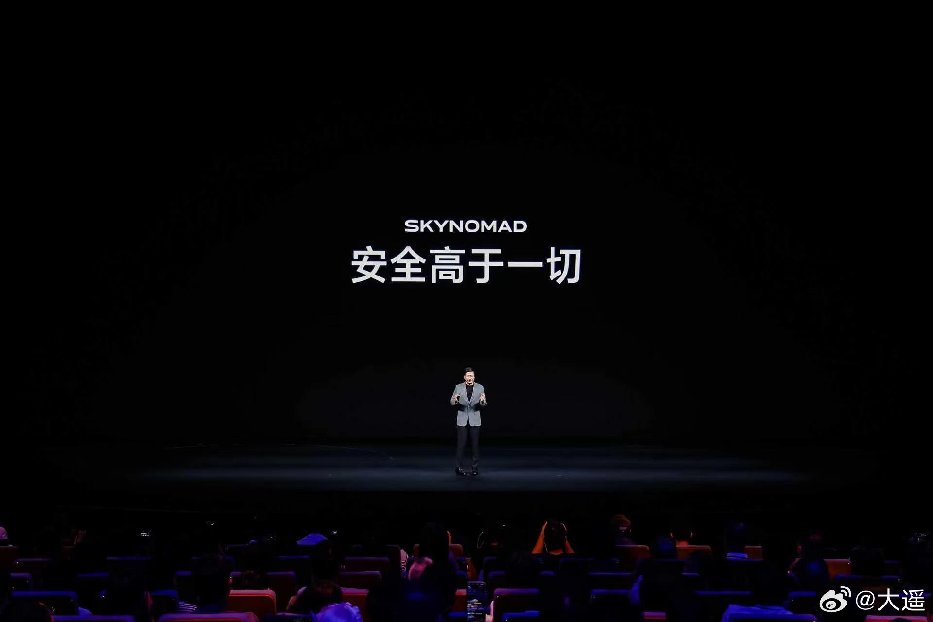 今天小米正式发布了龙甲电池体系。这套方案是小米主导的——产品定义小米做，电池包设