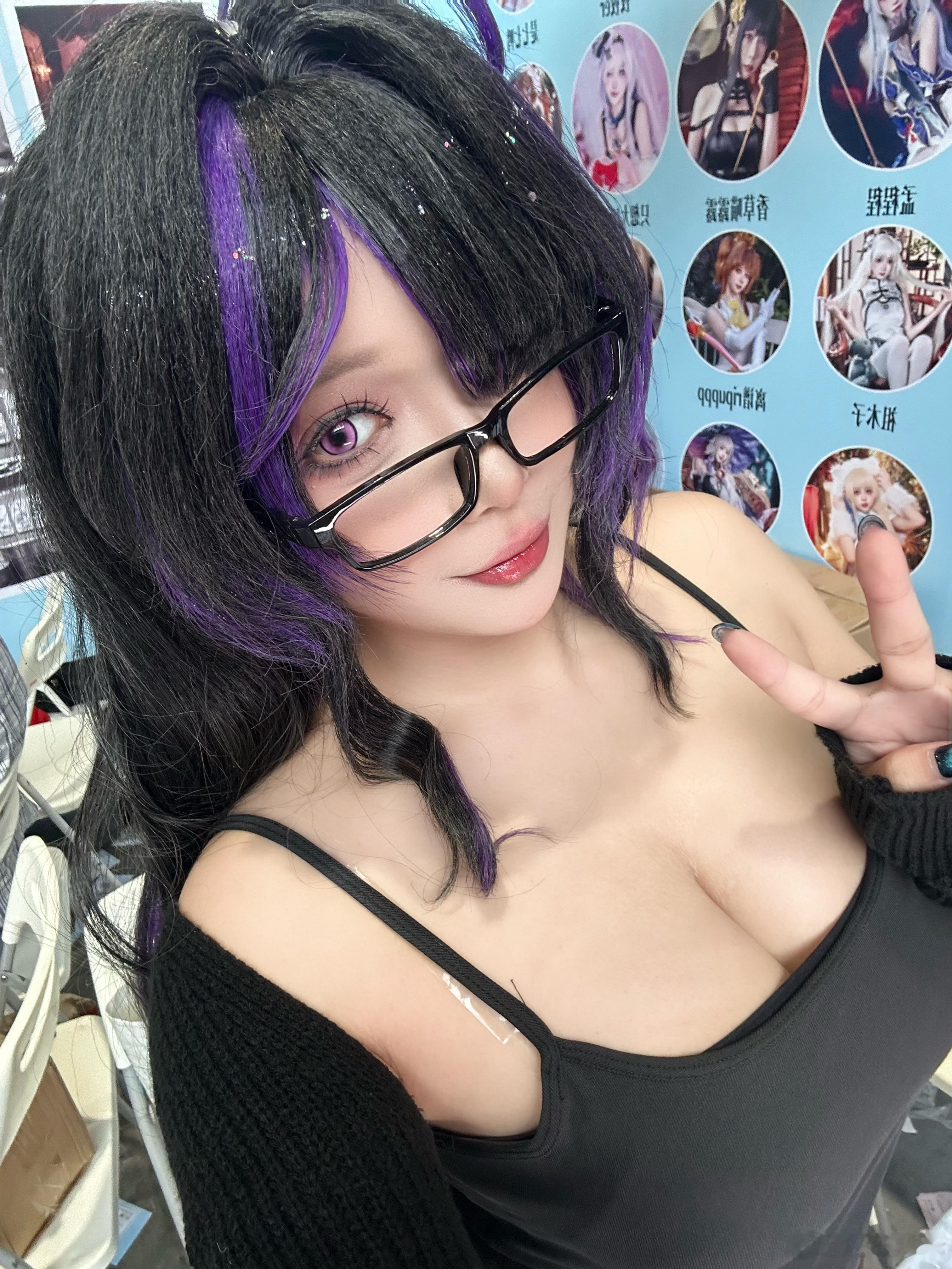 比耶大王来啦！萤火虫最后一天囖～三楼六号馆Y25找我玩！今天是全天签售 广州·保