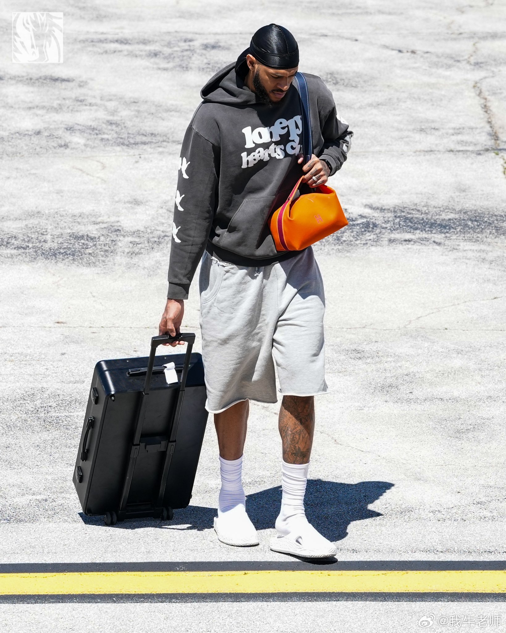 MFFL 我牛球员们坐飞机去客场了。三连客，愿不要爆冷。独行侠vs快船弗拉格45