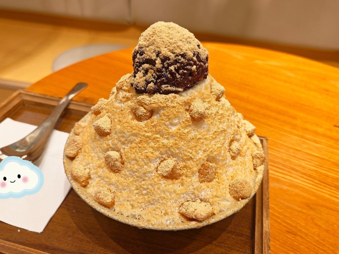 这个牛乳雪冰除了观感欠佳和口感单一外没有缺点了。味道清淡，量大管饱，28块钱一份