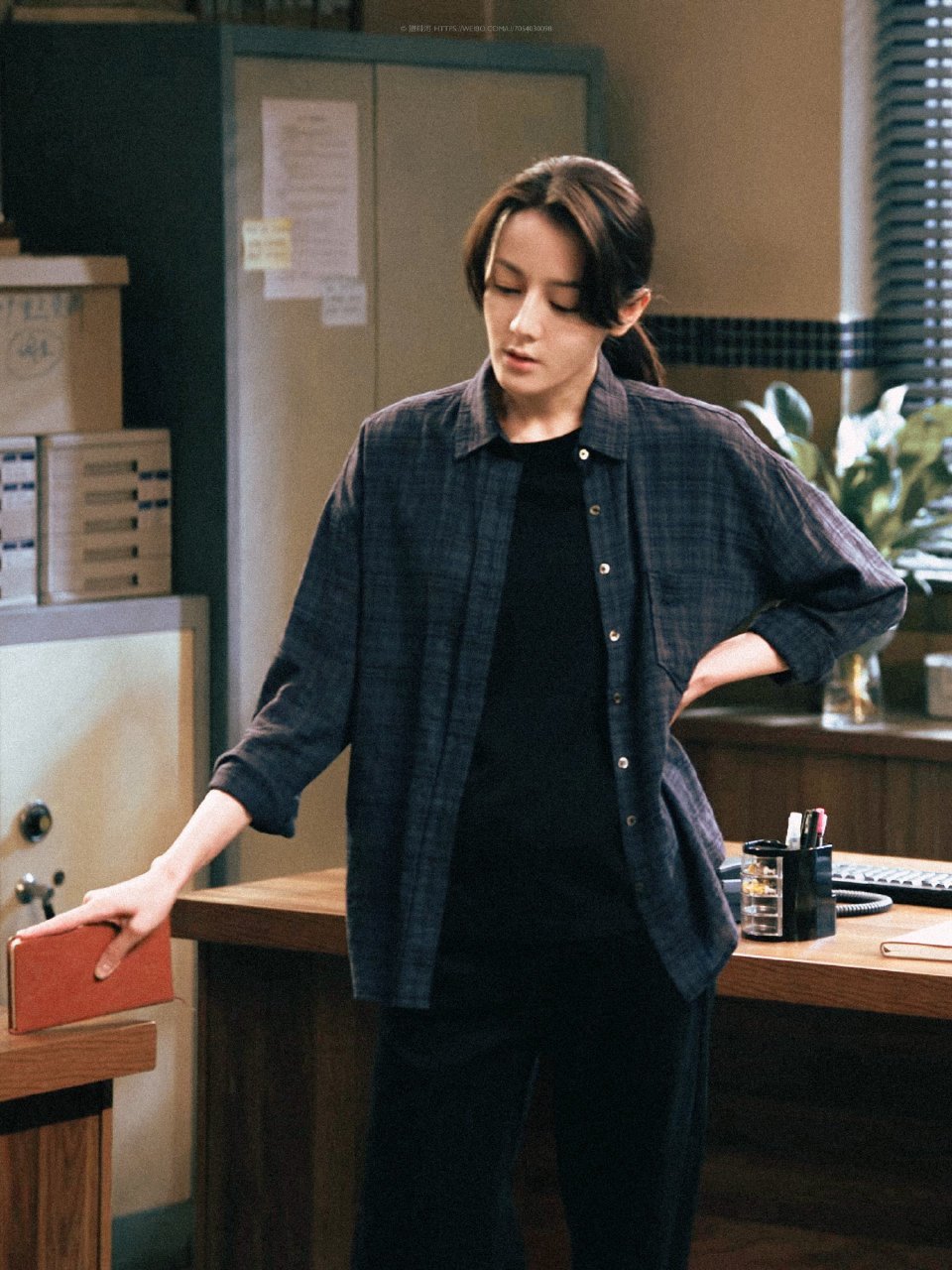 杨幂杨紫迪丽热巴 2025爆剧女主今年就看了两部剧 利剑玫瑰 枭起青壤 迪丽热巴