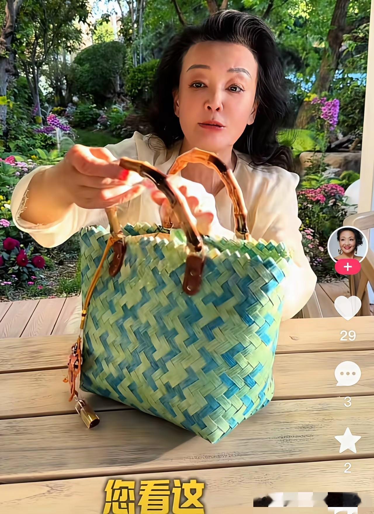 张兰套路玩得明明白白，又功利又爱装
 
真是把人心和流量玩得透透的😂
嘴上喊着
