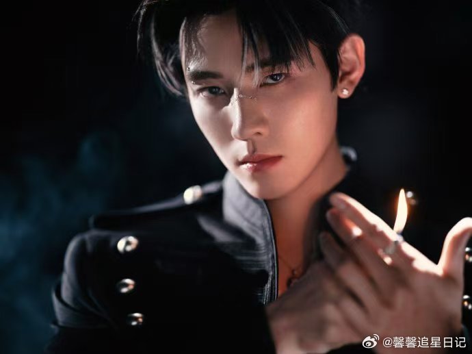 R1SE任豪回来了李怀安还是R1SE任豪我都笑纳了戏里李怀安让人意难平，剧外任豪