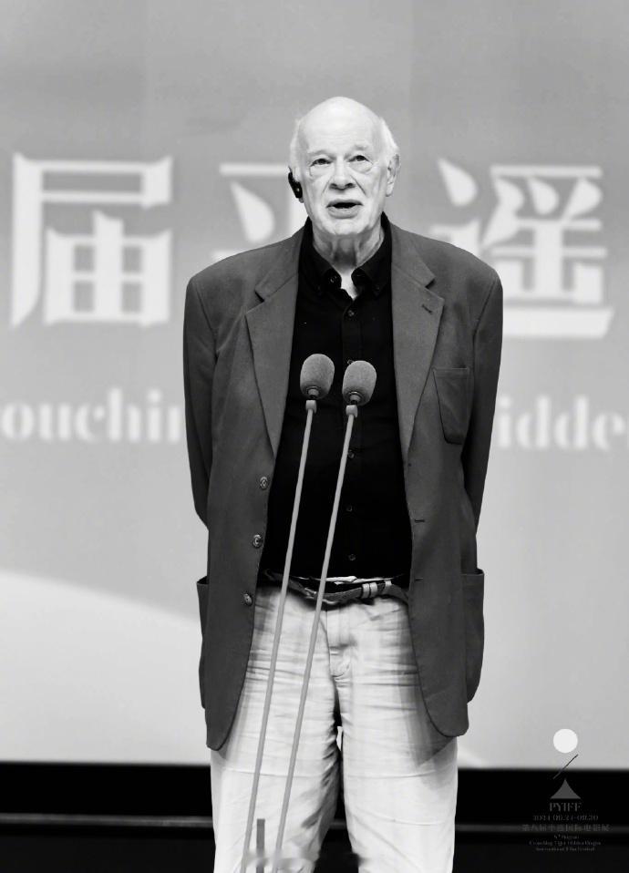 贾樟柯悼念TonyRayns 贾樟柯发文悼念电影人Tony Rayns：“你是电