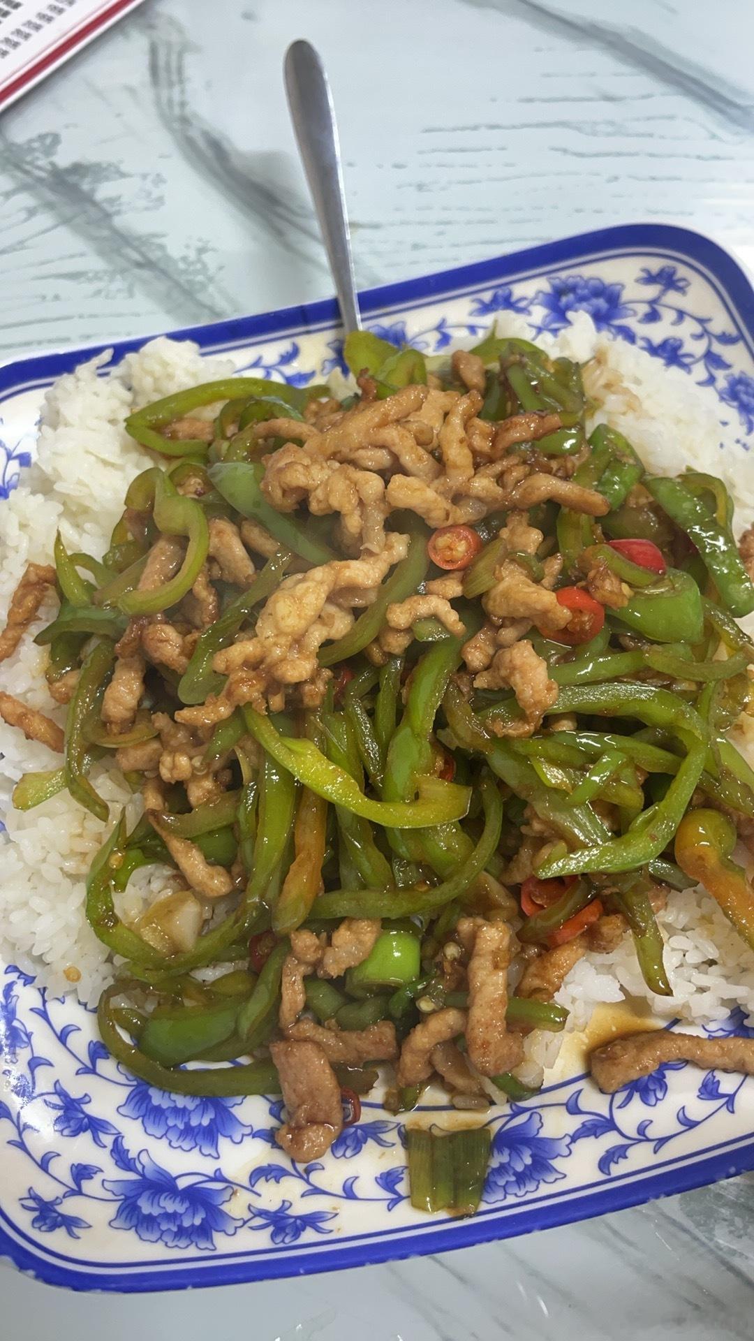 我是不是有段时间晚上没有吃绿叶菜了？ ​​​