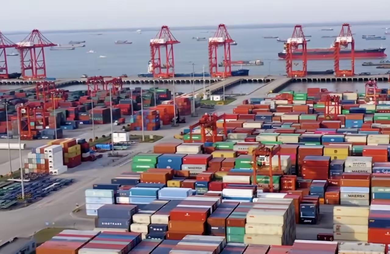 美国军官：如果中美战争，将夺取中国海外资产

近日，​美军官奈多夫勒说，美国联合