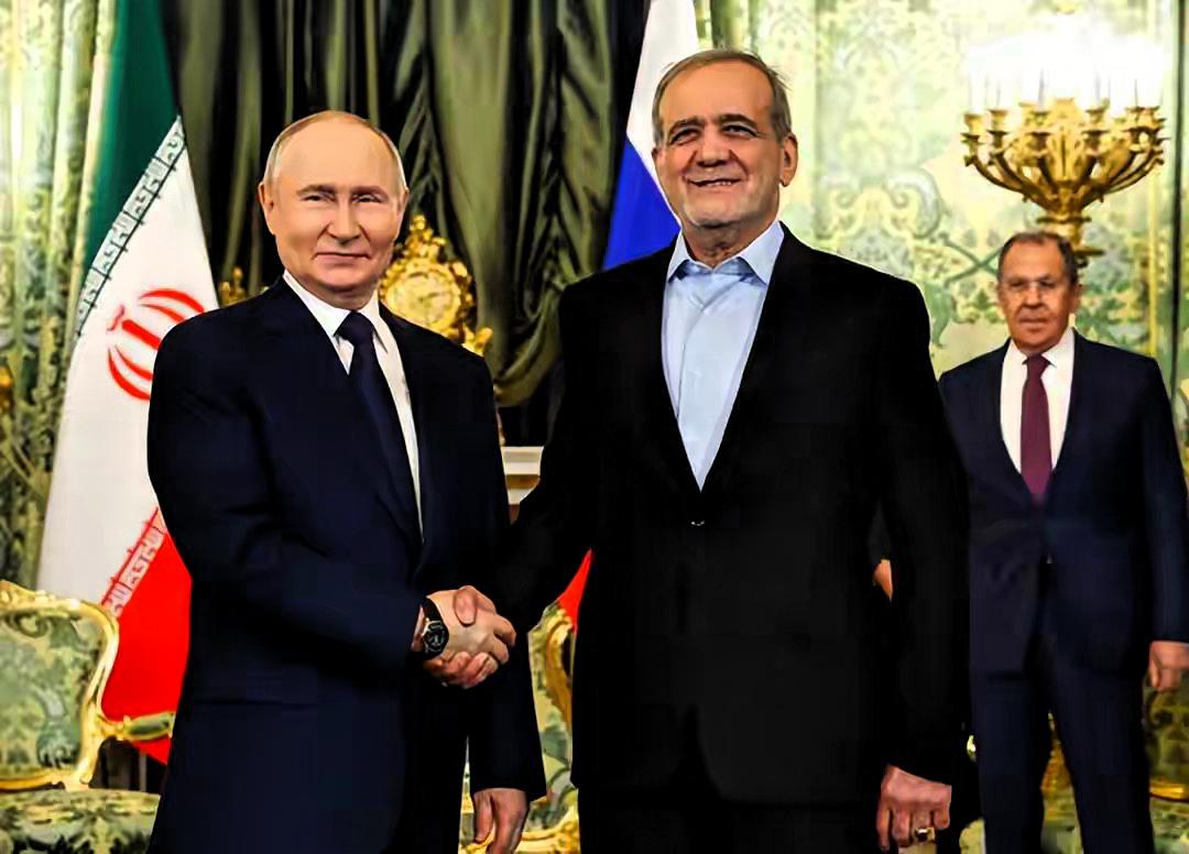 俄罗斯和伊朗该对印度有所行动了！

有消息称，目前有38艘印度船只滞留于波斯湾。