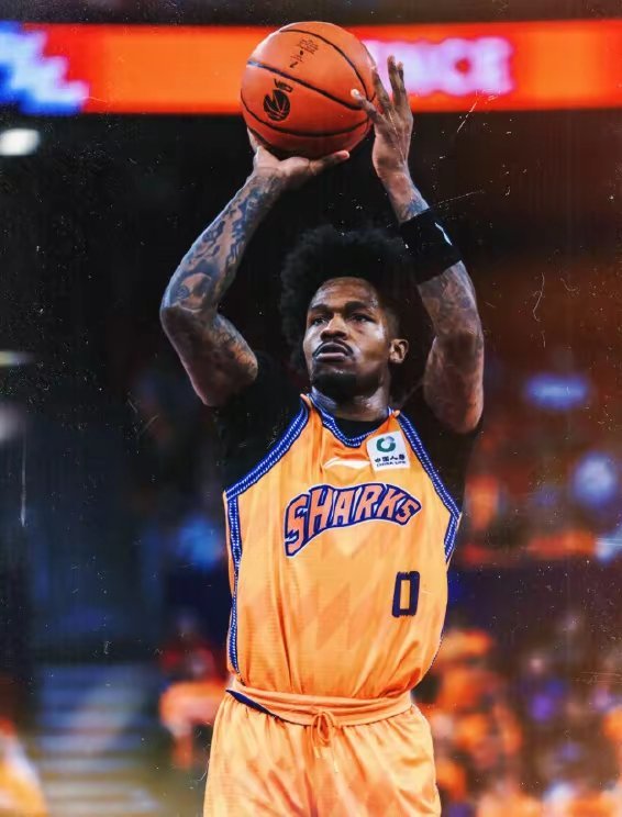 单节被打崩！周琦赵睿均缺阵 古德温24分王哲林仅4分 上海大胜北京CBA篮球 北