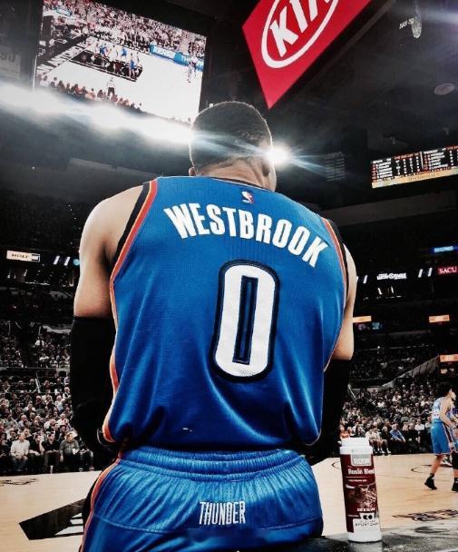 NBA更衣室服务员最爱威少 有人问他为什么留这么多，他只回了一句“我只是喜欢做正
