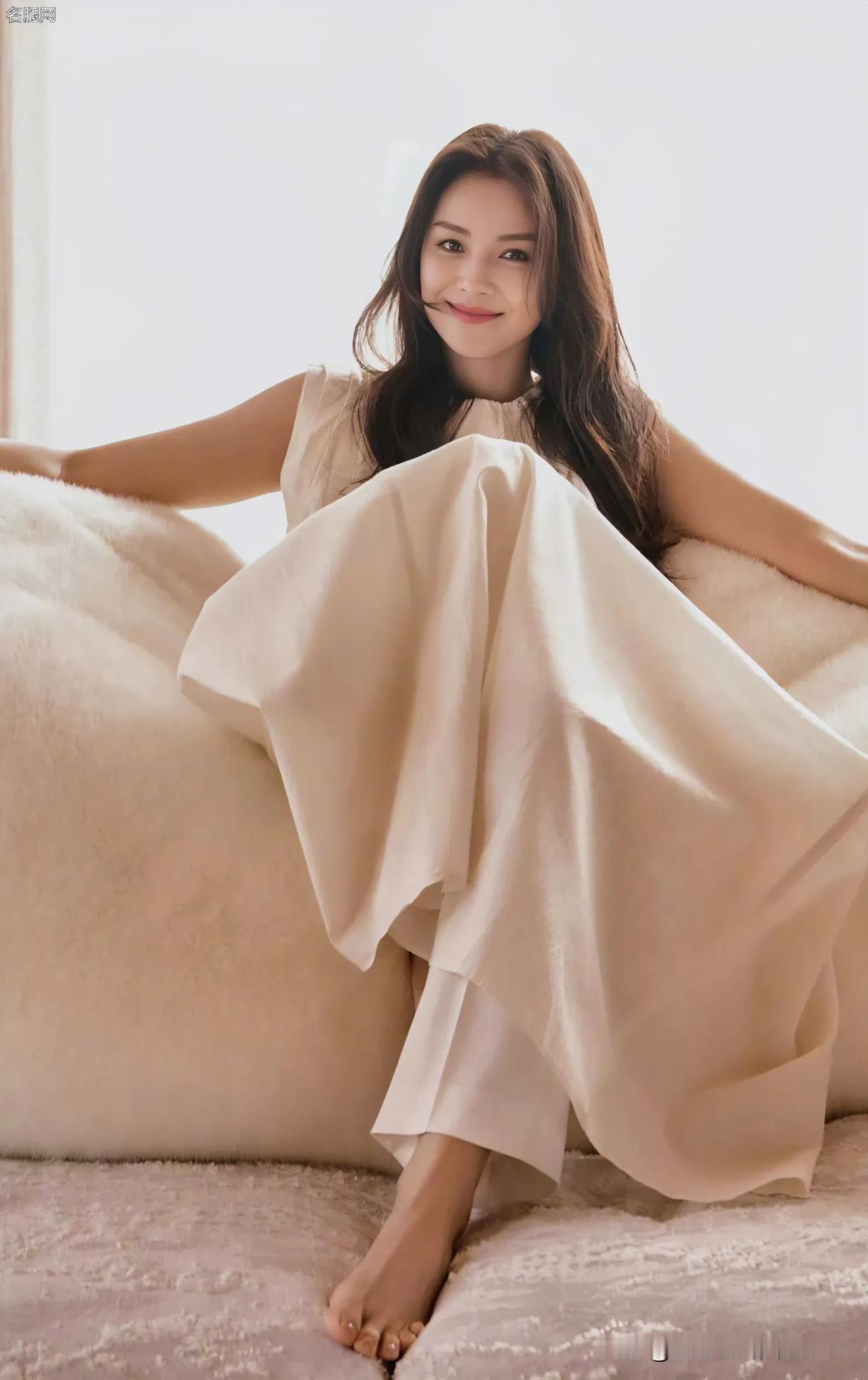 刘涛笑起来还是那么的迷人哈