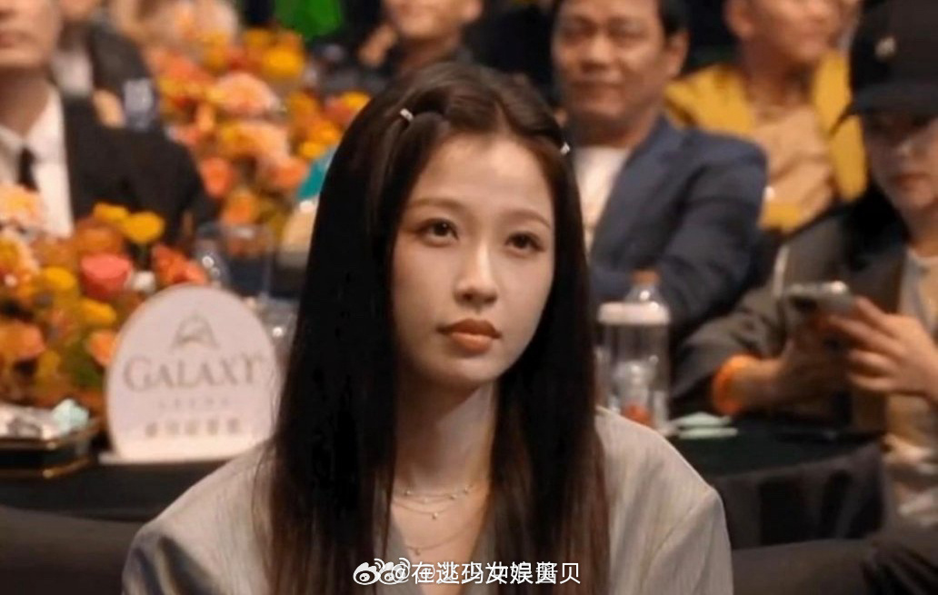 虞书欣让我意识到明星不化妆其实和我们一样，对外表的担忧瞬间消失 