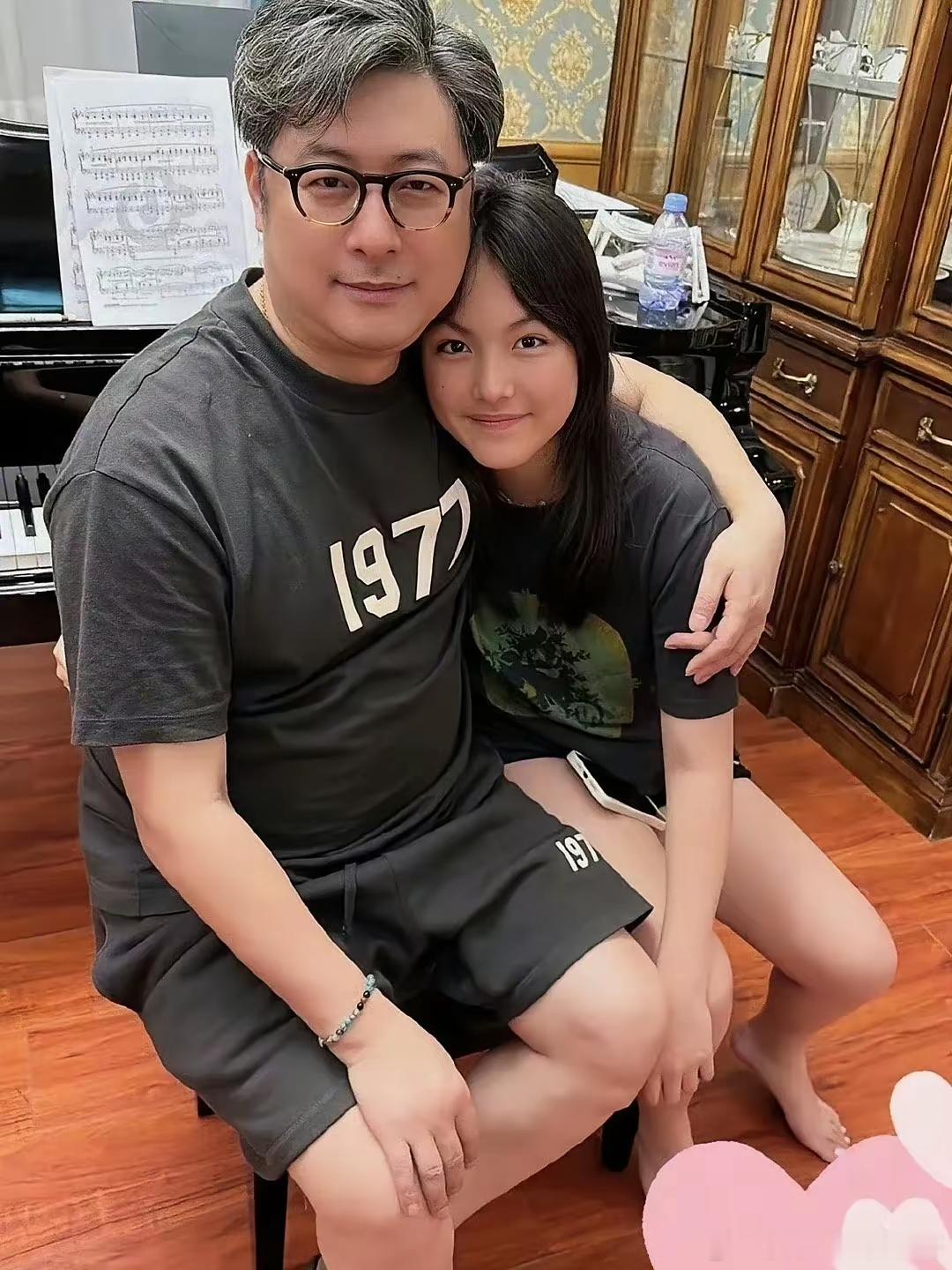 小S二女儿、黄多多、Cindy 、王诗龄都是同龄人，但是看上去差别太大了…… ​