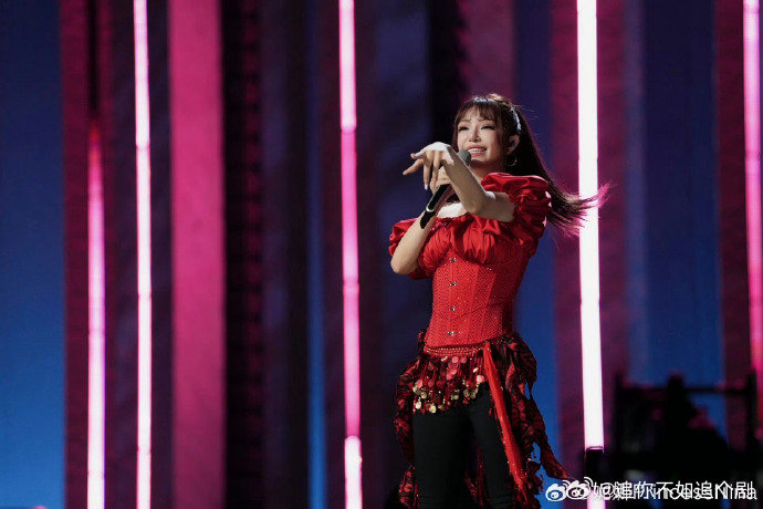 乘风2026微博首播爆告从嘉宾阵容到舞台设置，一开播就抓住眼球，热度高也是情理之