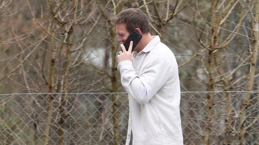 🚨［圖片報］報導：朱利安·納格爾斯曼今日現身俱樂部總部，是為了前往拜仁慕尼黑的