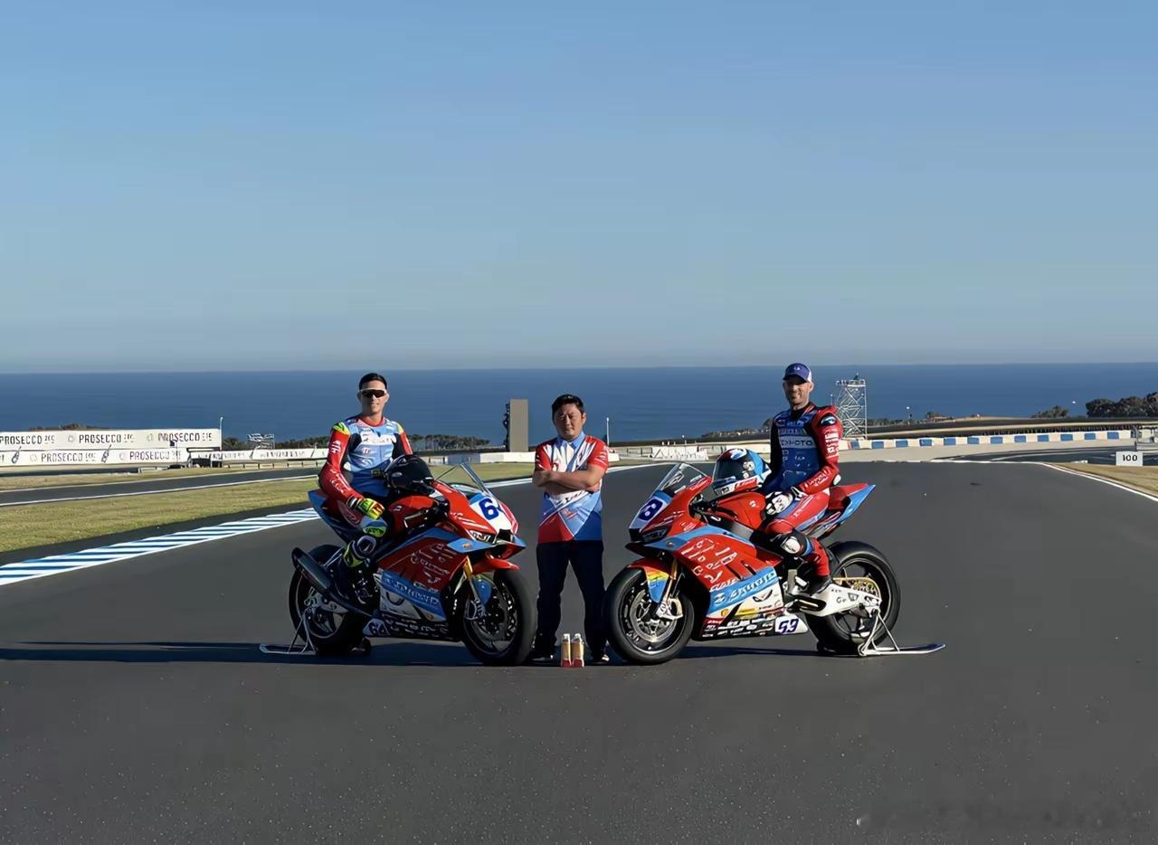 张雪机车升至第一 张雪机车在WSBK荷兰站SSP首回合上演了一场“过山车式”的攻