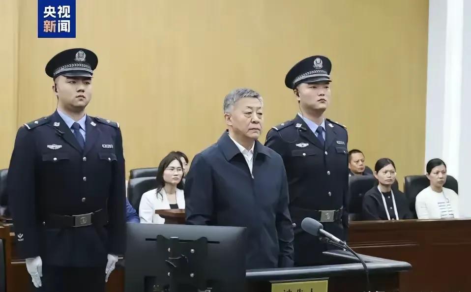 中国足坛反腐大戏会在本月底落下大幕吗！
谁会被罚分！
谁会被降级！
世预赛即将开