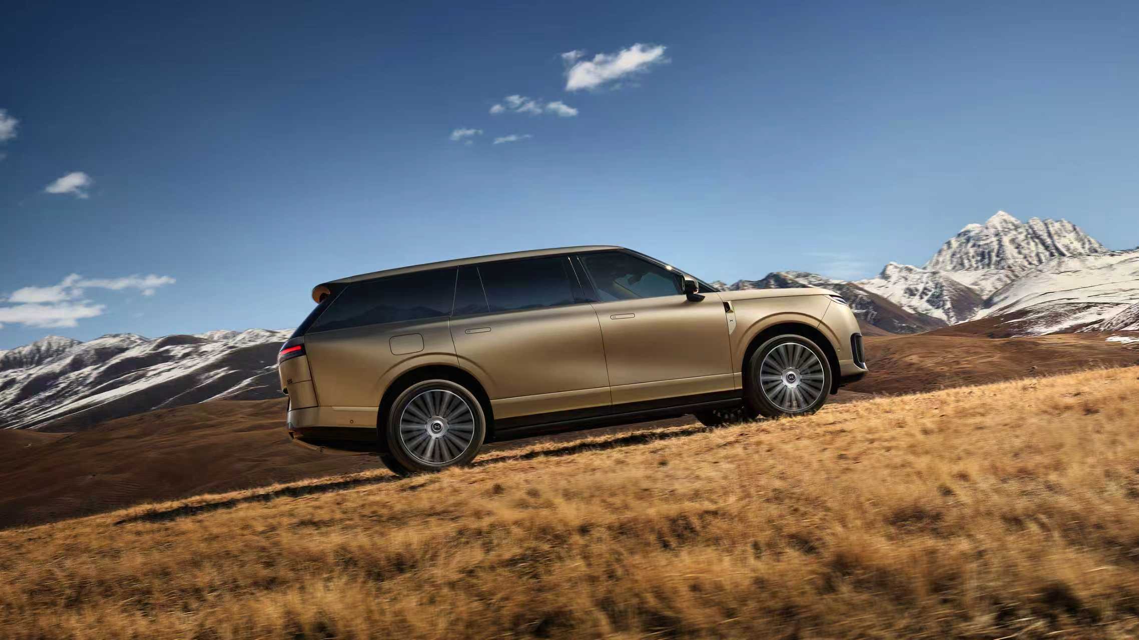 小鹏GX，为物理AI时代而来。集小鹏前瞻科技之大成，在安全、底盘、智驾、空间四大