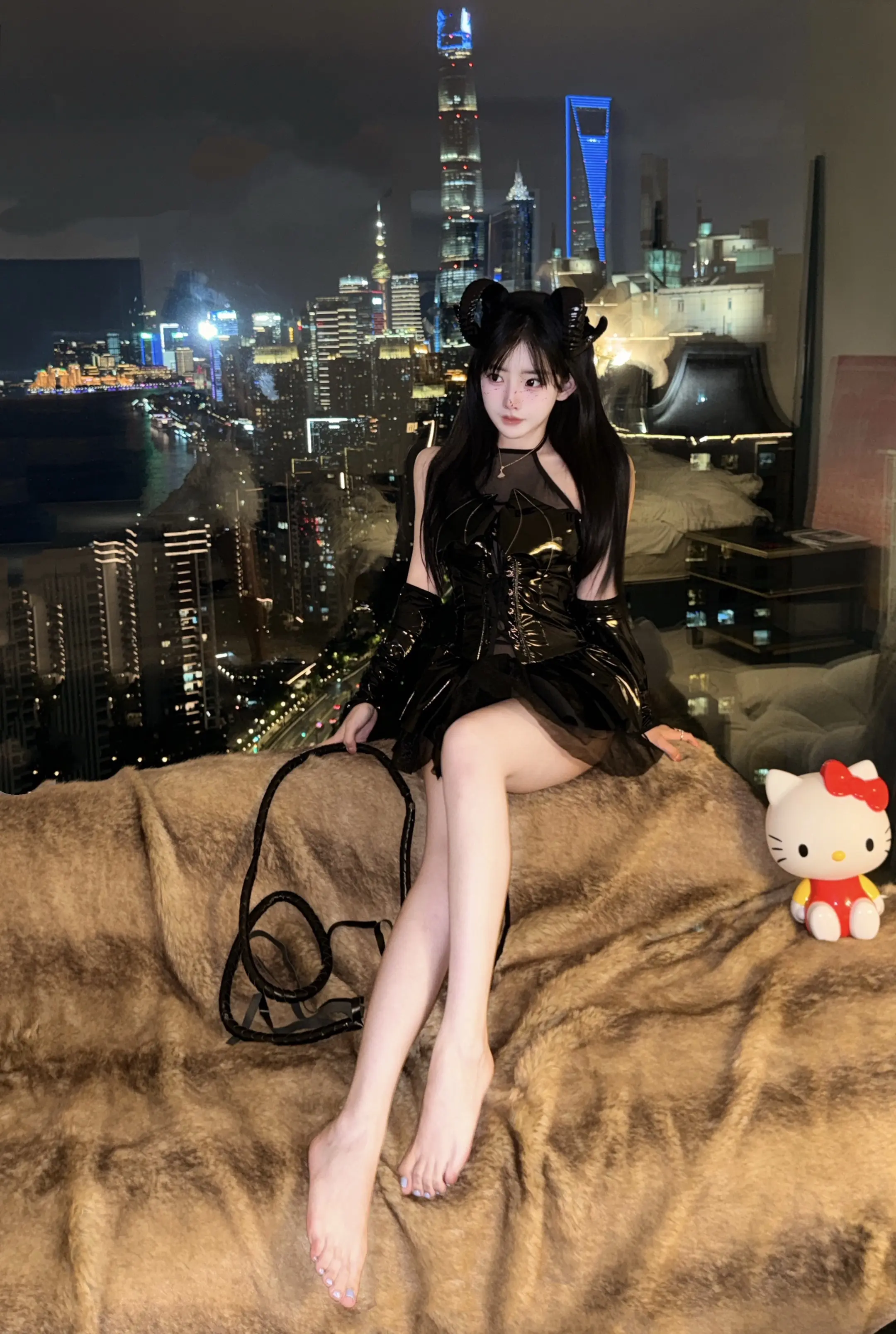 宝可以看看腿吗 你以为我就是单纯想看你腿吗？我真正想看的是你走过的路