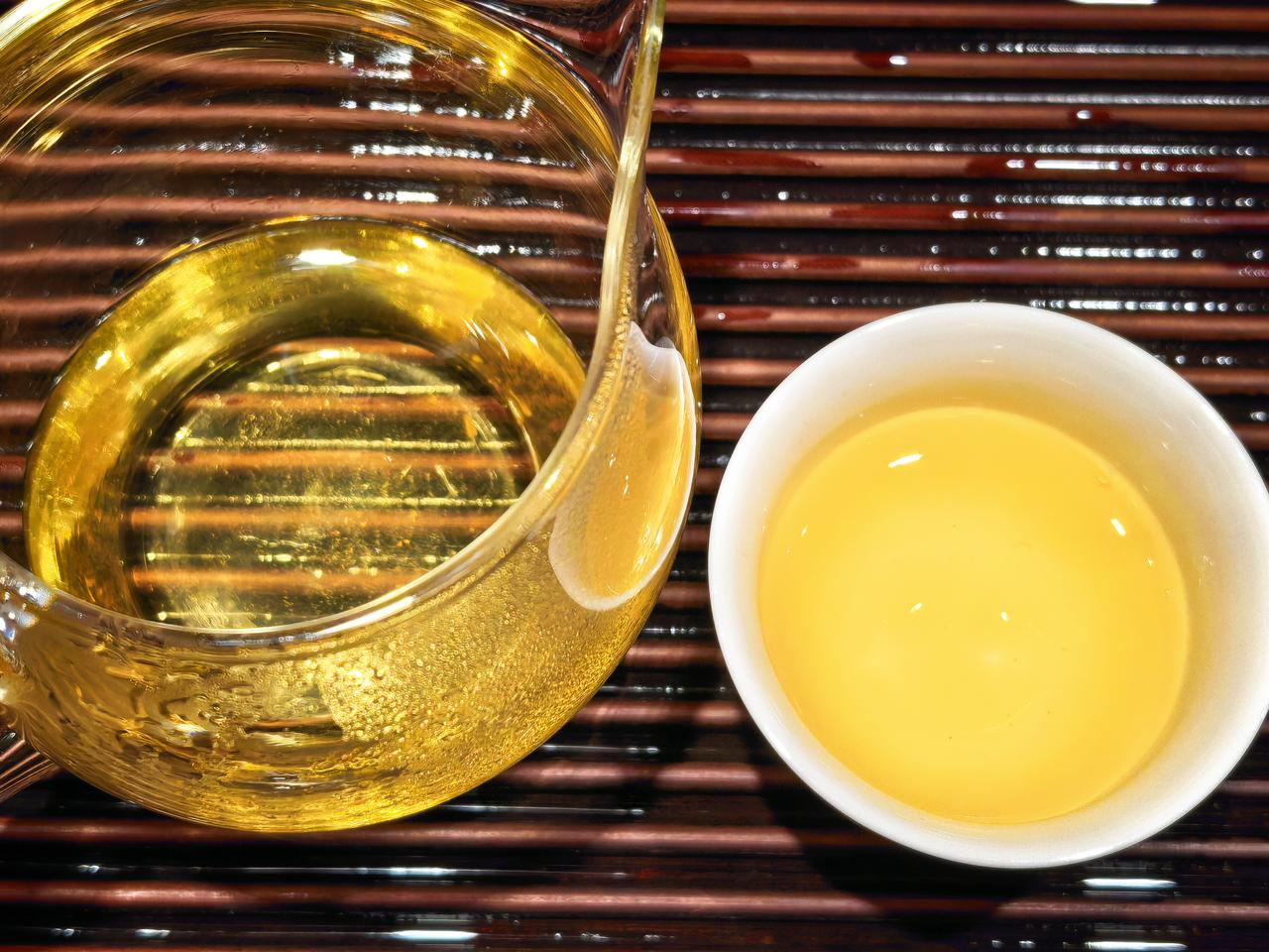 沾光分享到这款名山头茶！
多日未喝茶，今沾茶友的光，分享到了这款2021年的老班