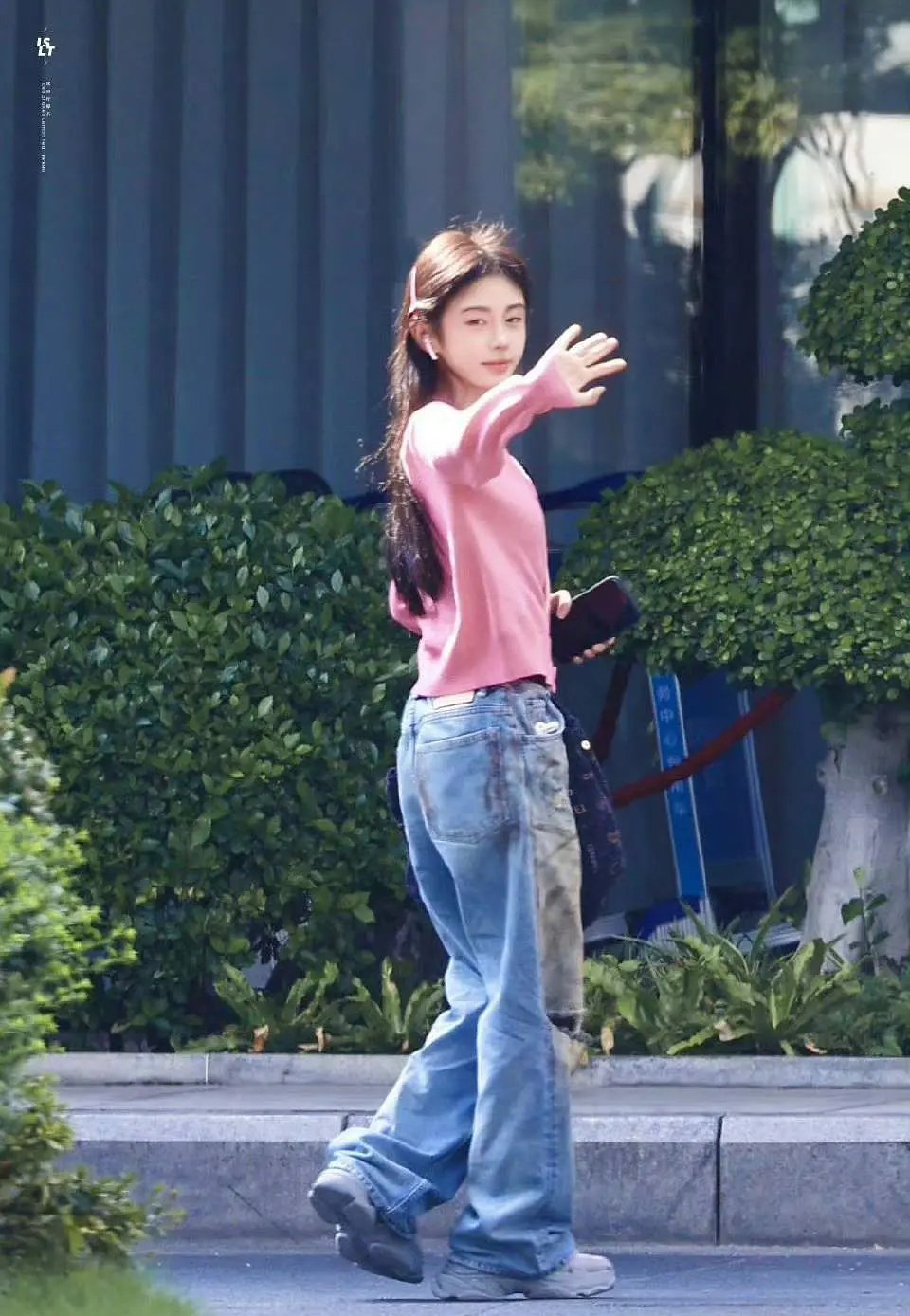 鞠婧祎的眼睛好像老鼠眼啊 ​​​