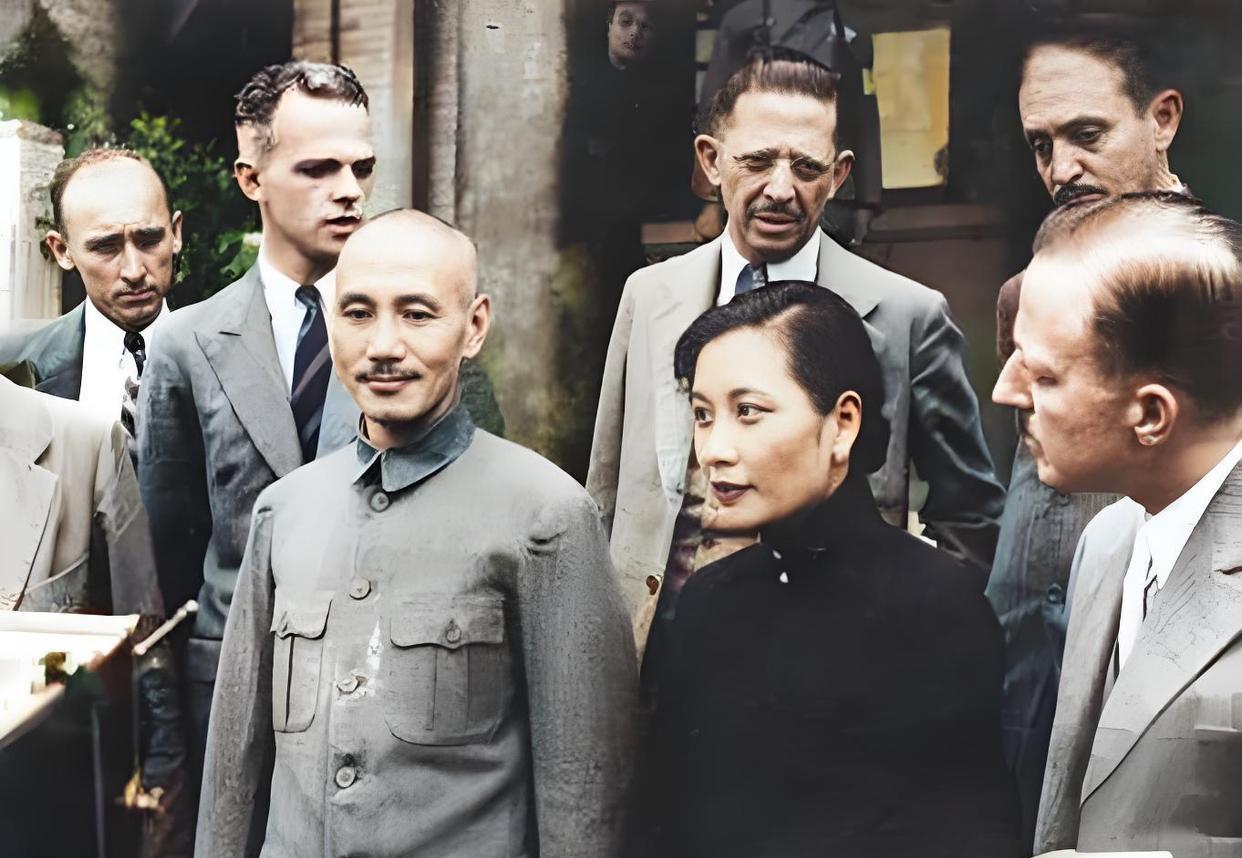 关于蒋介石的一生你想怎么评价蒋介石早年投机革命加入国民党，窃取权力后就背叛革命，