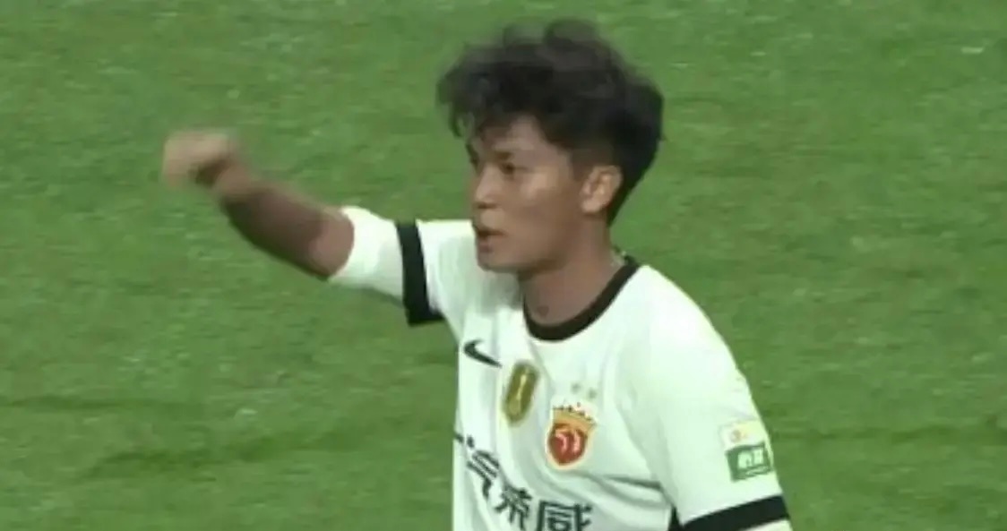 初出茅庐，蒯纪闻处子赛季1球6助攻，中超0球5助攻北京时间11月22日，2025