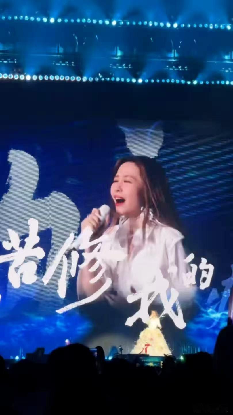 张靓颖代表作浪姐严选 另一个天堂的副歌部分太经典了，旋律一出来就是回忆杀，张靓颖