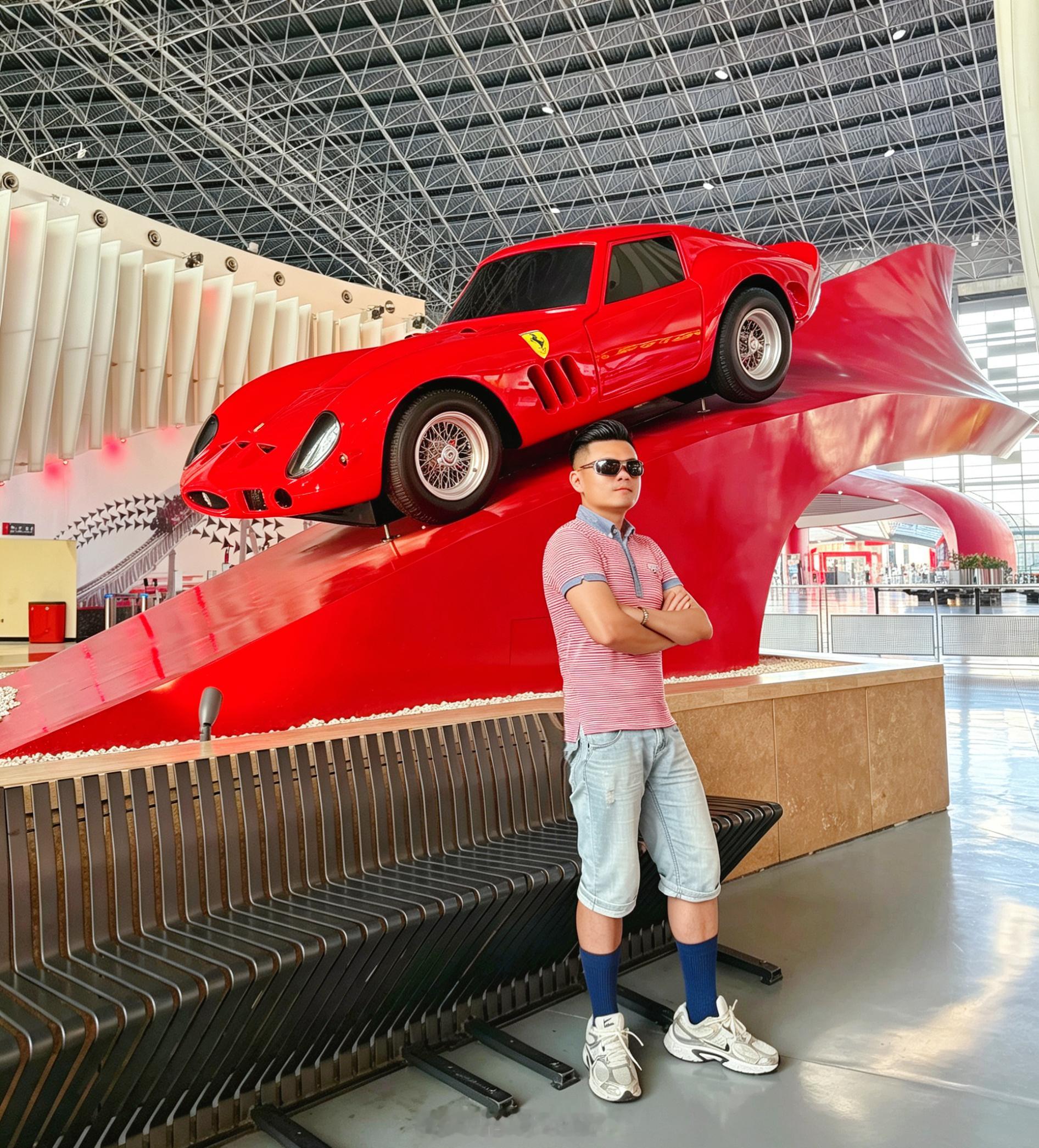 阿布扎比旅行 | 在亚斯岛的华纳兄弟世界+法拉利世界，双园刷到腿软从阿布扎比机场