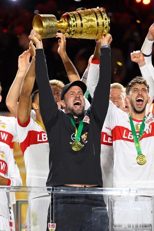 德国队首登混团世界杯领奖台，创造历史！

北京时间12月7日，2025年国际乒联