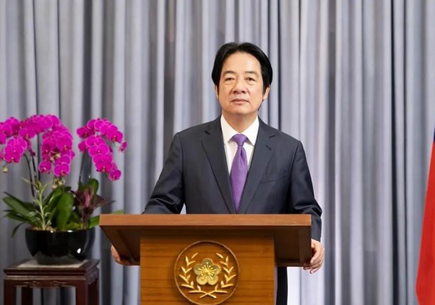 就在刚刚，
 
“台独”分子赖清德发表声明，
 
10月3日，赖清德以录影方式给
