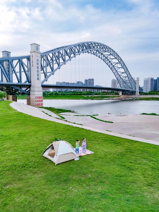 真没人❗️武汉市二环边的免费沙滩露营地🏖