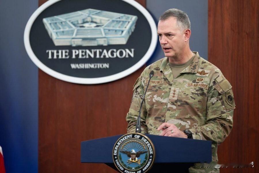 北约欧洲盟军最高司令亚历克苏斯·格林凯维奇将军表示，美国调整欧洲驻军数量的行动不