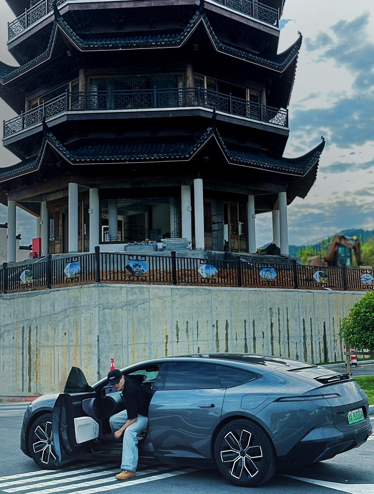 开小塔见大塔，好喜欢我的小塔😍。随手一拍都好看！