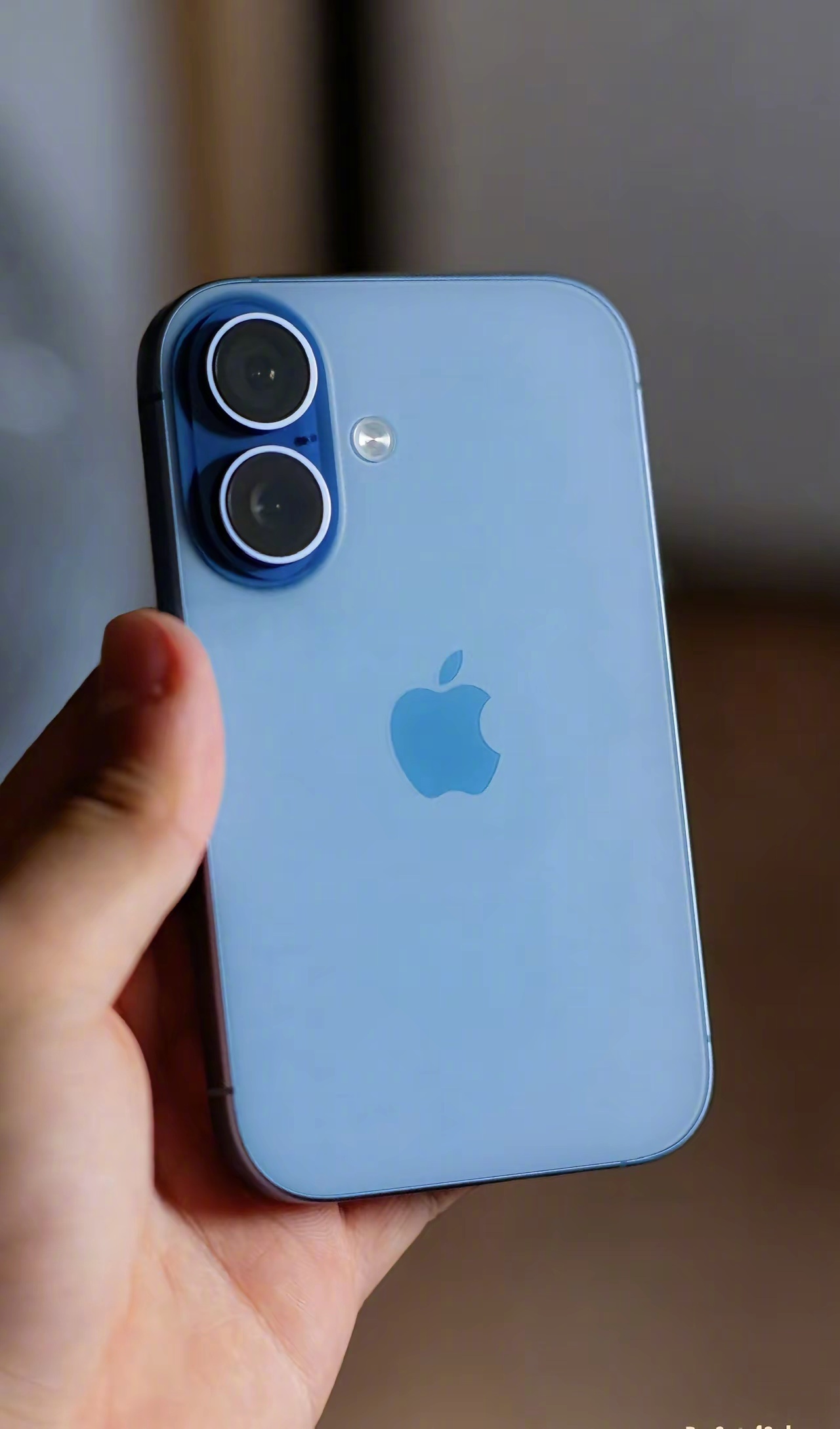 如果今天的iPhone比例不再修长而是回归当初的9:16，你们会喜欢嘛，看视频是