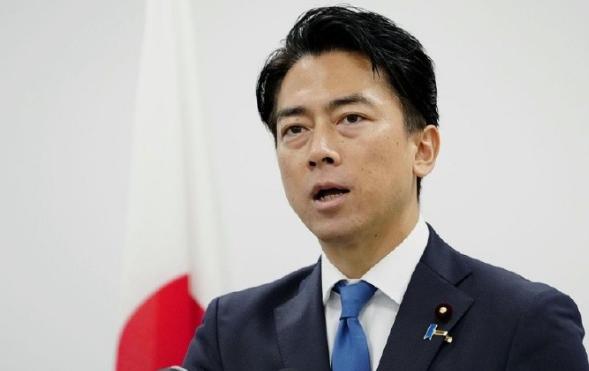 小泉进次郎把最上不了台面的那句话搬上了香格里拉的台！

在国际场合，他公开问美国