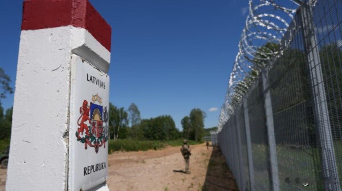 拉脱维亚已完成与俄罗斯边境隔离设施的主体修建工作
 
12月30日，拉脱维亚启用