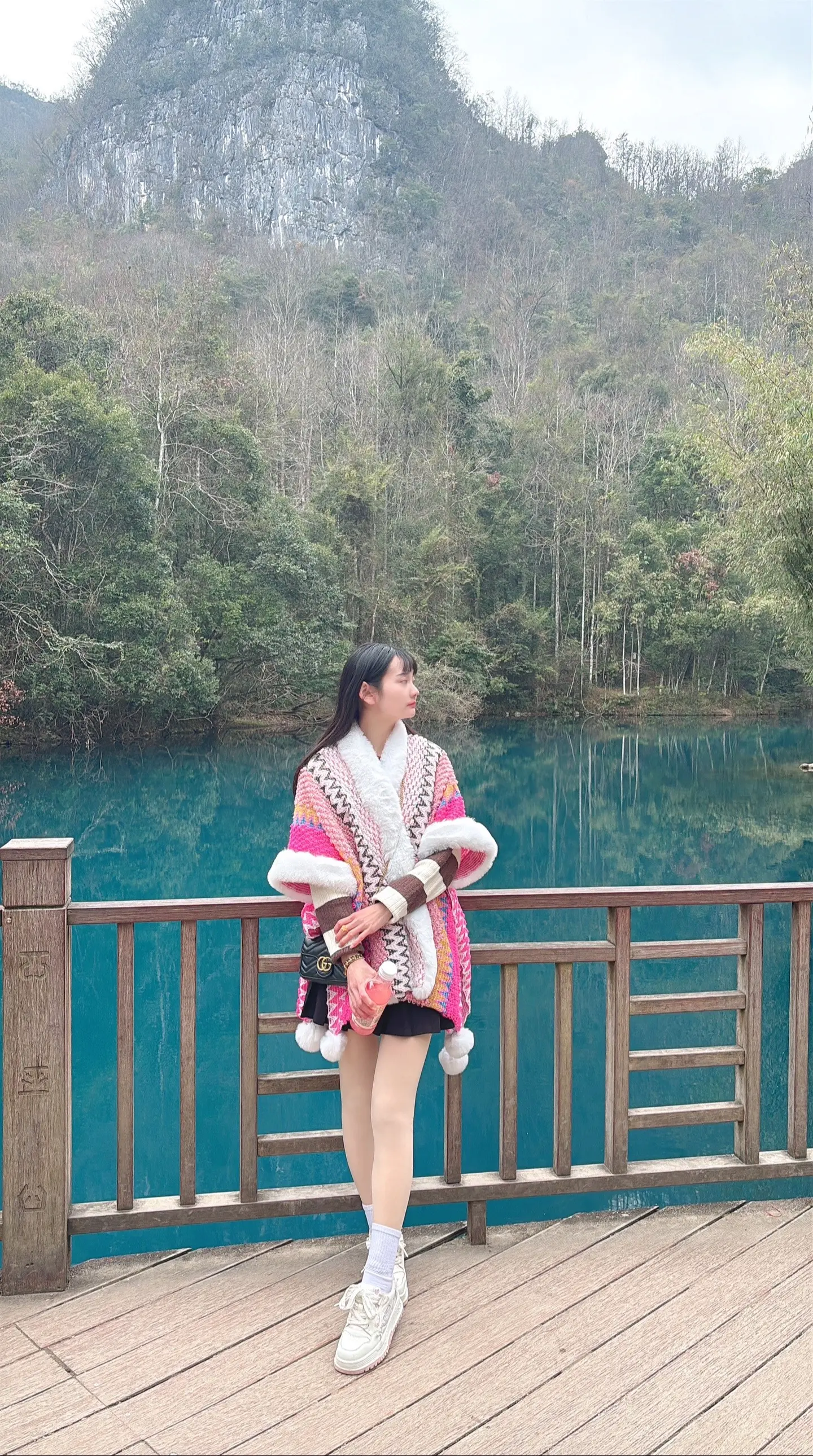 大美贵州，小七孔。绿宝石般的湖泊，风景真的媲美九寨沟了