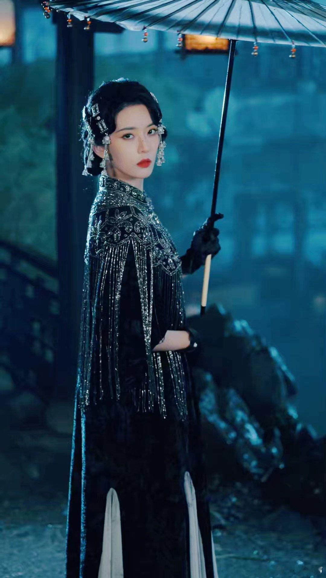 短剧看得我不想喊老婆只想喊妈咪 谁懂这张脸的含金量 迷死我了，这个角色我真的会反